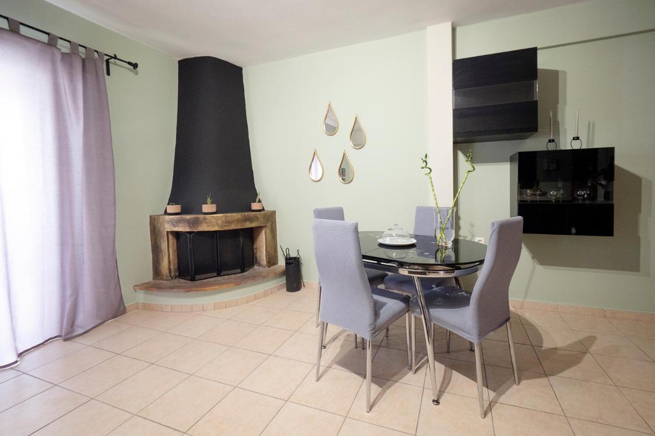 Cozy Apartment St John Chalkís Buitenkant foto